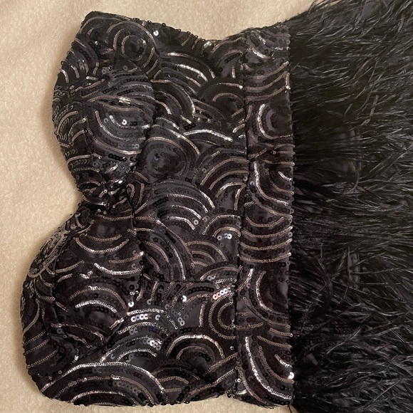 Black Sequined Bebe cocktail dress size L - Picture 4 of 13
